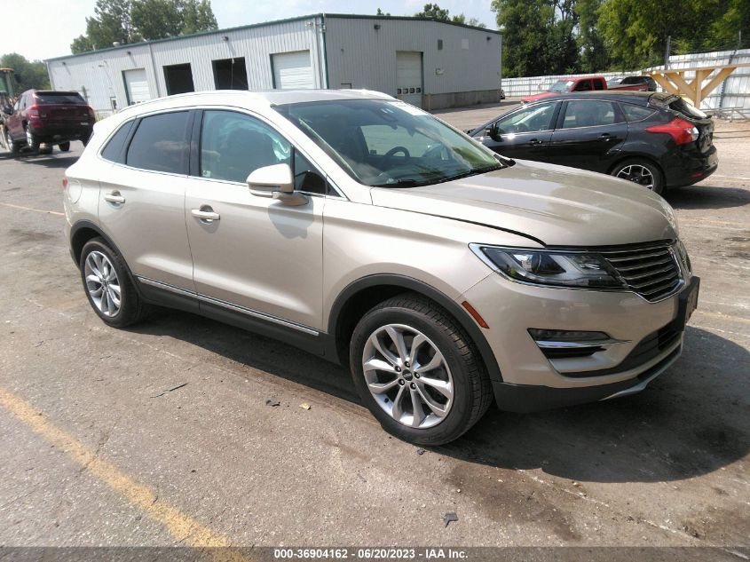 2017 LINCOLN MKC SELECT - 5LMCJ2D95HUL40174