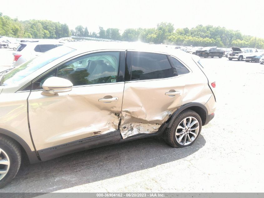 2017 LINCOLN MKC SELECT - 5LMCJ2D95HUL40174