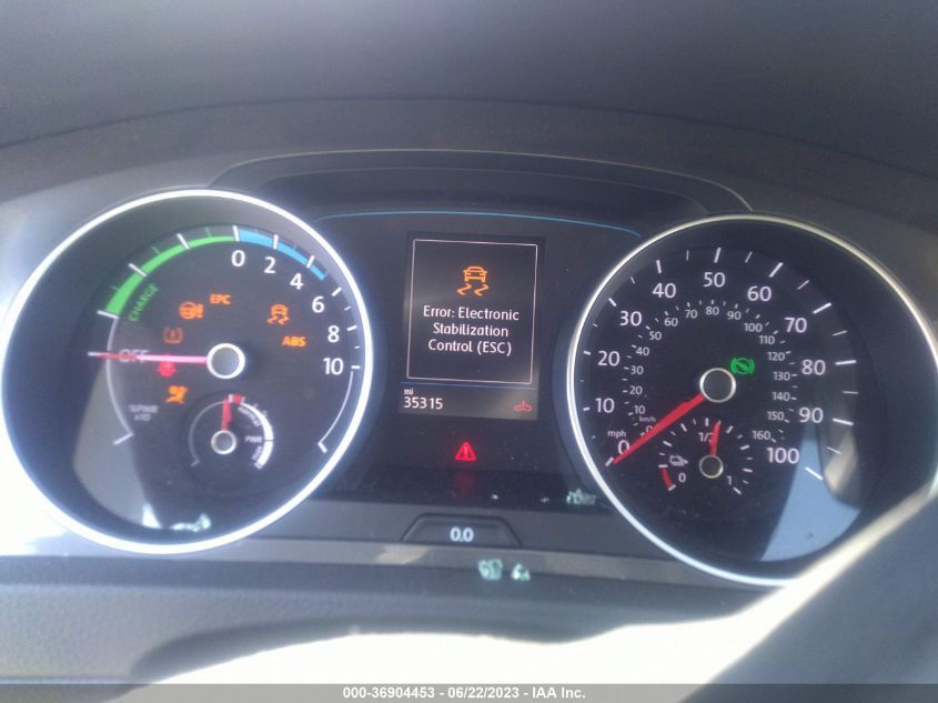 2016 VOLKSWAGEN E-GOLF SE - WVWKP7AU2GW916541