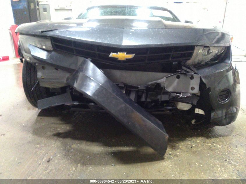 2015 CHEVROLET CAMARO LS - 2G1FB1E34F9235943