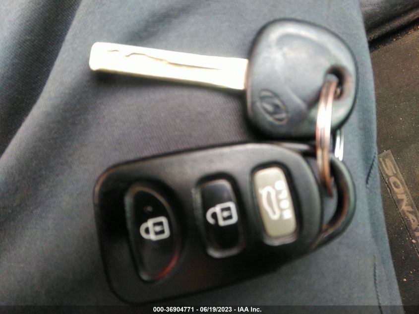 2013 HYUNDAI SONATA GLS - 5NPEB4AC7DH615136
