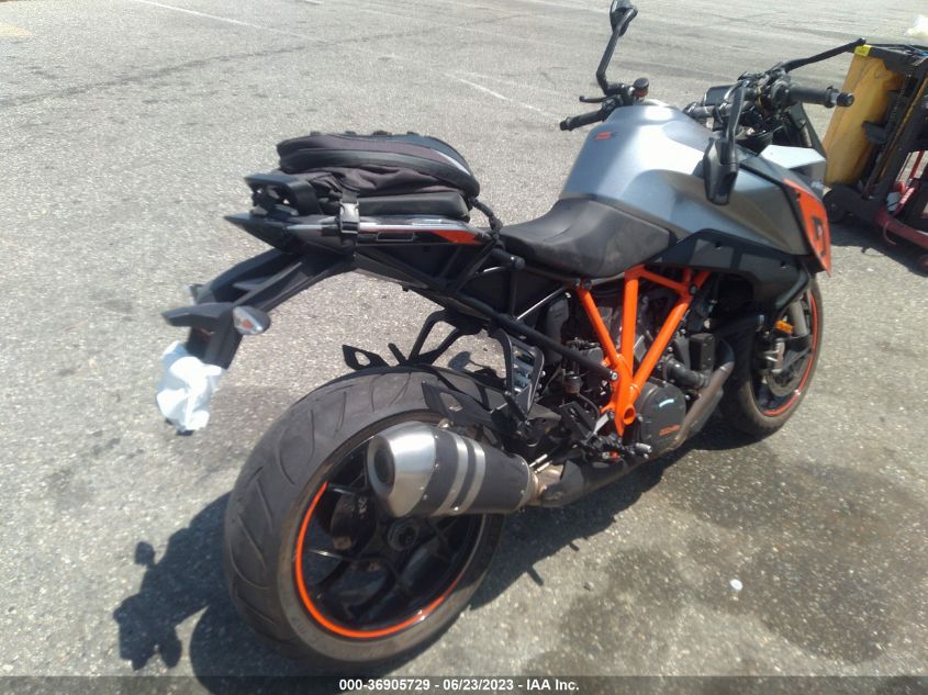 2017 KTM 1290 SUPER DUKE GT - VBKV69402HM953864