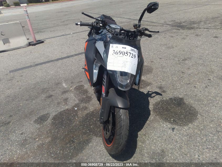 2017 KTM 1290 SUPER DUKE GT - VBKV69402HM953864
