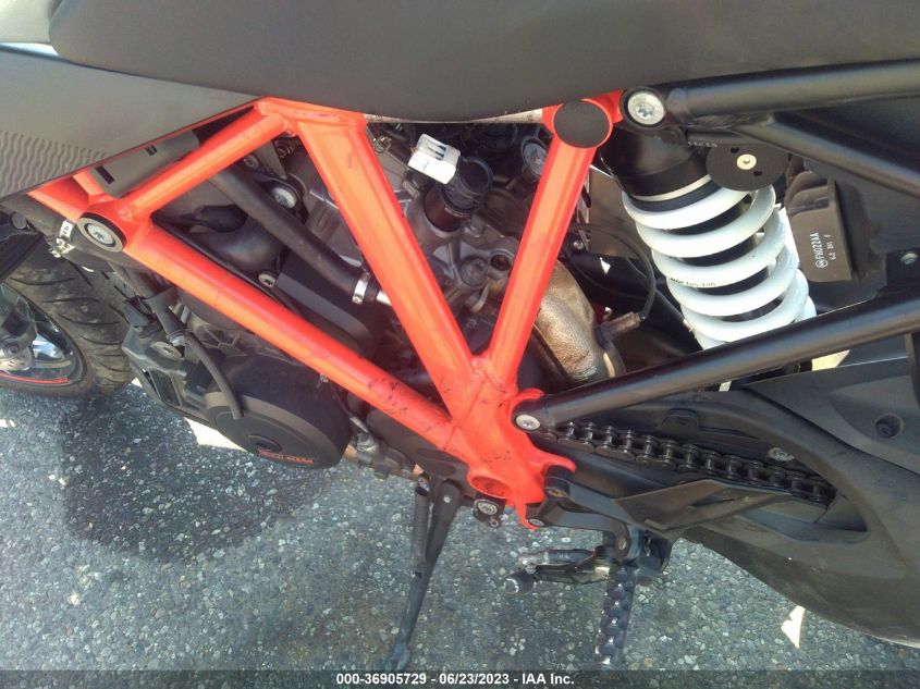 2017 KTM 1290 SUPER DUKE GT - VBKV69402HM953864