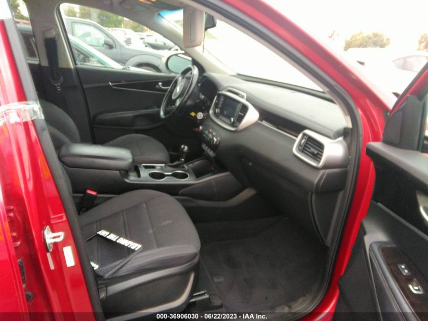 2017 KIA SORENTO LX - 5XYPG4A30HG250760