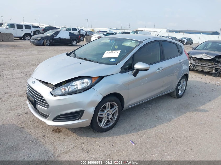 VIN 3FADP4EJXJM144097 2018 FORD FIESTA SE