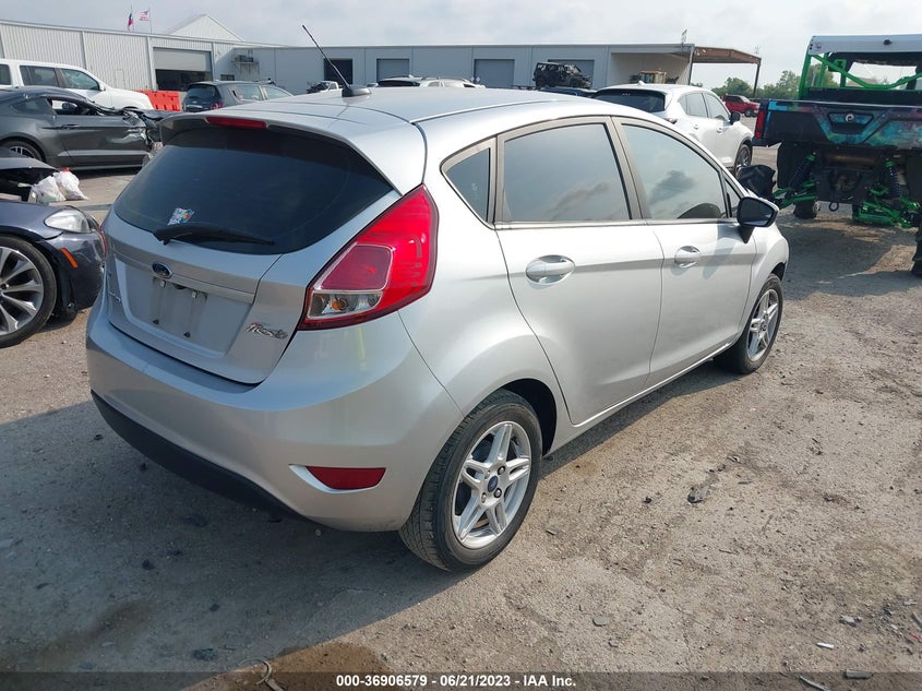 VIN 3FADP4EJXJM144097 2018 FORD FIESTA SE
