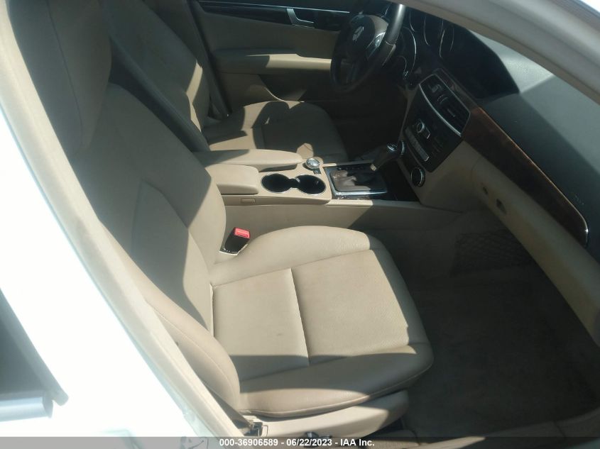 2013 MERCEDES-BENZ C-CLASS C 300 - WDDGF8AB1DG120677