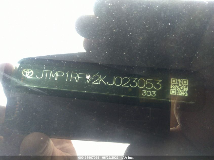 2019 TOYOTA RAV4 XLE - JTMP1RFV2KJ023053