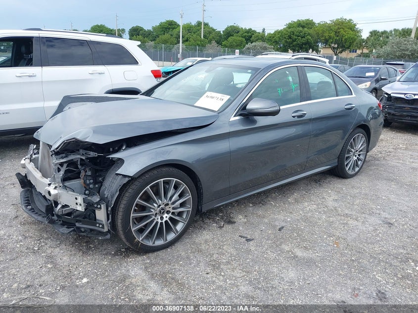VIN 55SWF8DBXLU324015 2020 MERCEDES-BENZ C-CLASS C 300