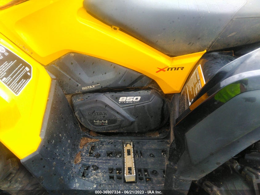 VIN 3JBLWAU41MJ002698 2021 CAN-AM OUTLANDER X MR 850