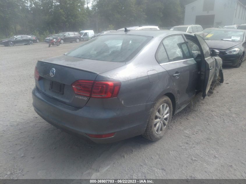 2013 VOLKSWAGEN JETTA SEDAN HYBRID SE - 3VW637AJ8DM276864