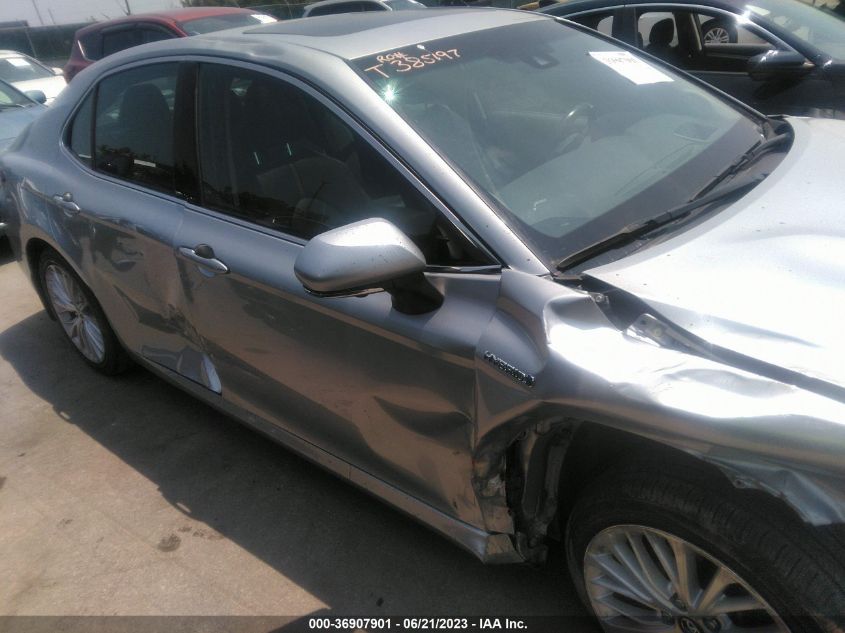 2018 TOYOTA CAMRY HYBRID - 4T1B21HK0JU501460
