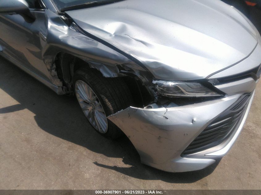 2018 TOYOTA CAMRY HYBRID - 4T1B21HK0JU501460