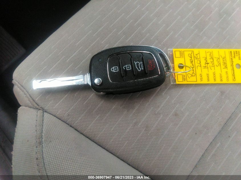 2019 HYUNDAI TUCSON SE - KM8J23A48KU018173