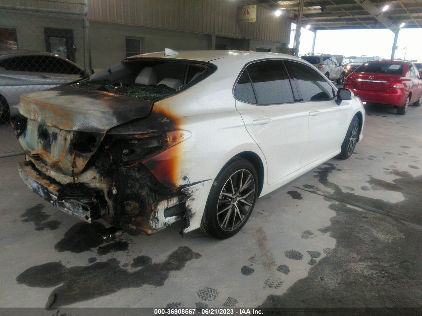 2022 TOYOTA CAMRY XLE - 4T1F11AK2NU058815