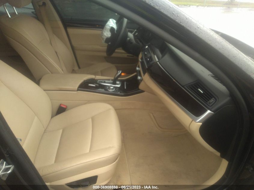 2013 BMW 5 SERIES 528I - WBAXG5C50DDY32772