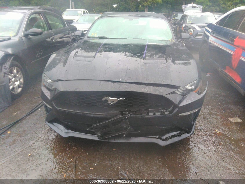 VIN 1FATP8UH8J5128178 2018 FORD MUSTANG ECOBOOST