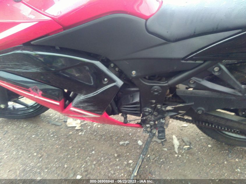 2012 KAWASAKI EX250 J JKAEXMJ1XCDAA0223