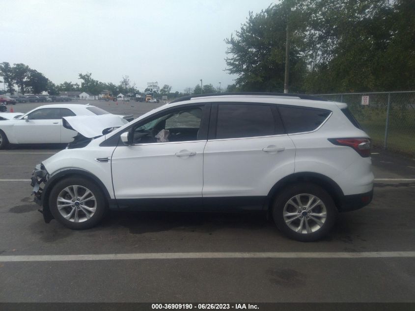 2018 FORD ESCAPE SE - 1FMCU9GD0JUA93431