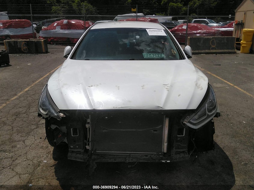 VIN 5NPE24AF5KH801877 2019 HYUNDAI SONATA SE