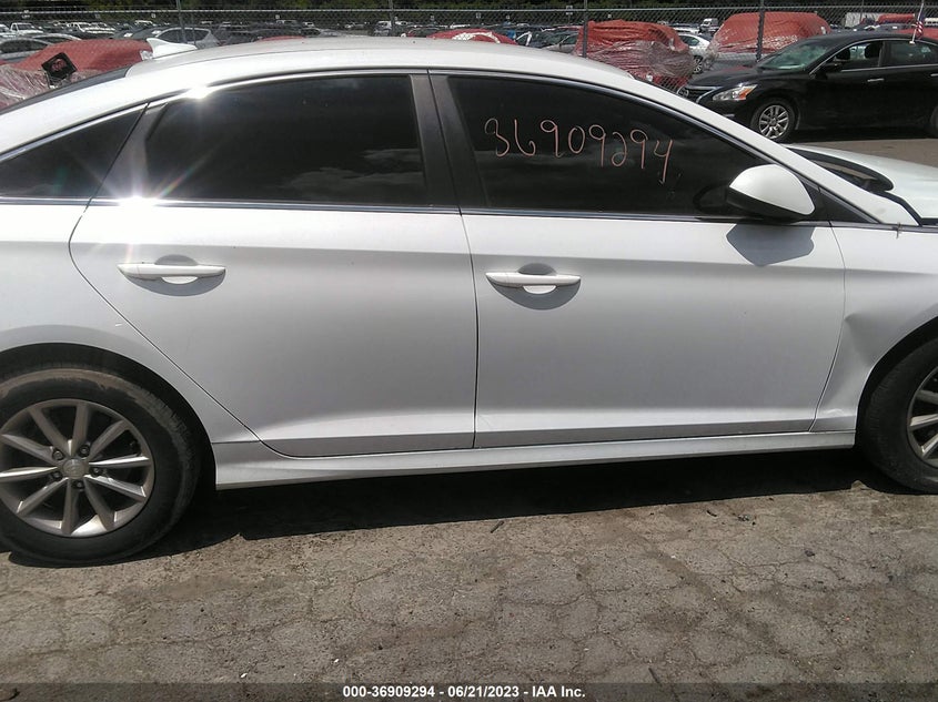 VIN 5NPE24AF5KH801877 2019 HYUNDAI SONATA SE
