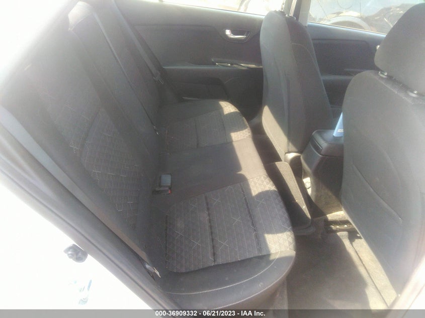 VIN 3KPA24AD8LE262044 2020 KIA RIO S