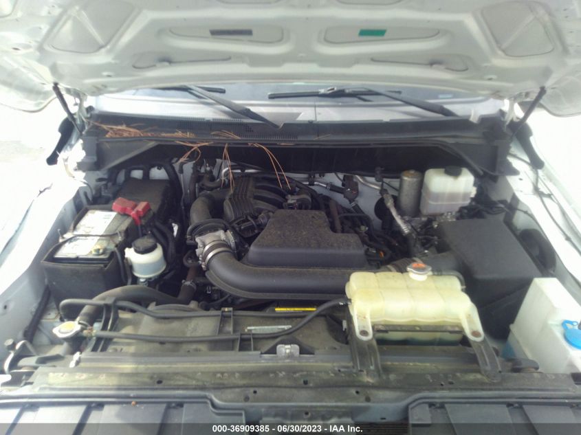 2016 NISSAN NVP SV - 5BZBF0AA1GN852546