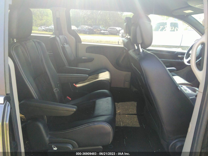 VIN 2C4RDGCG2JR297888 2018 DODGE GRAND CARAVAN SXT