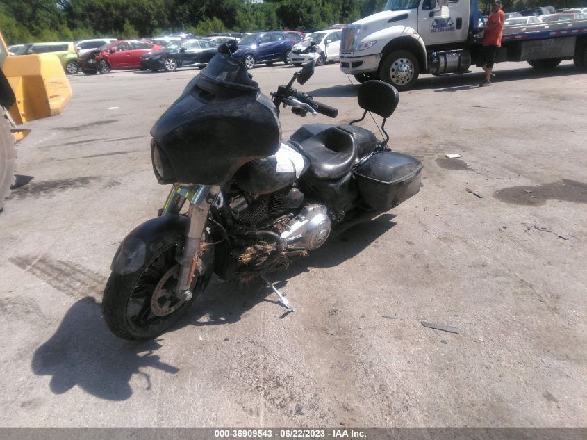 2017 HARLEY-DAVIDSON FLHX STREET GLIDE - 1HD1KBC10HB619498