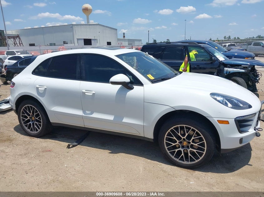 VIN WP1AA2A58JLB06489 2018 PORSCHE MACAN