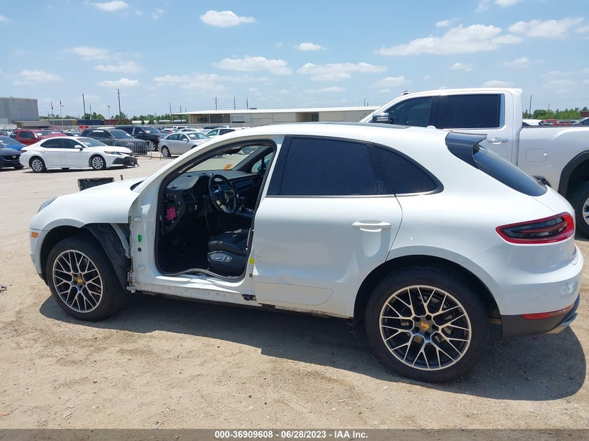 VIN WP1AA2A58JLB06489 2018 PORSCHE MACAN