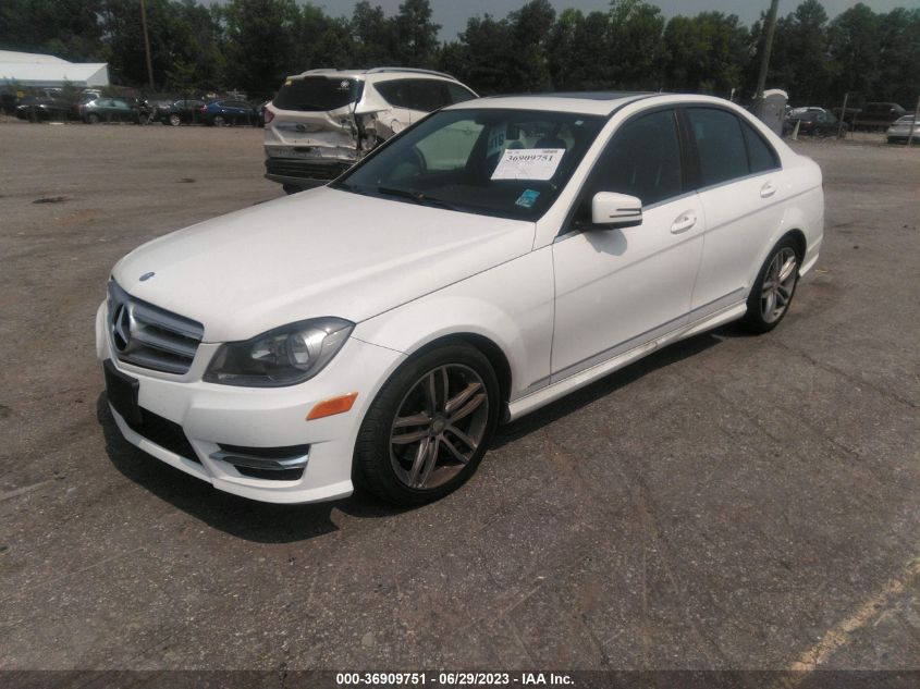 2013 MERCEDES-BENZ C-CLASS C 300 - WDDGF8ABXDG077487