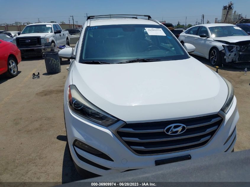 2017 HYUNDAI TUCSON SE - KM8J33A4XHU284851