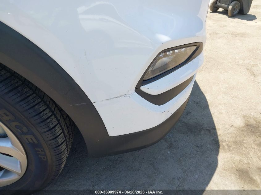 2017 HYUNDAI TUCSON SE - KM8J33A4XHU284851