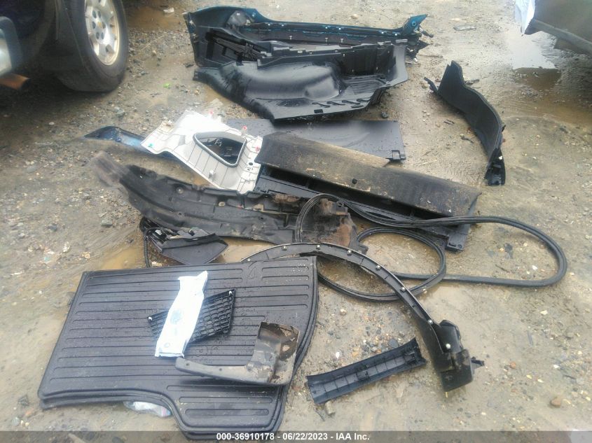 2016 TOYOTA RAV4 XLE - JTMWFREV7GJ093105