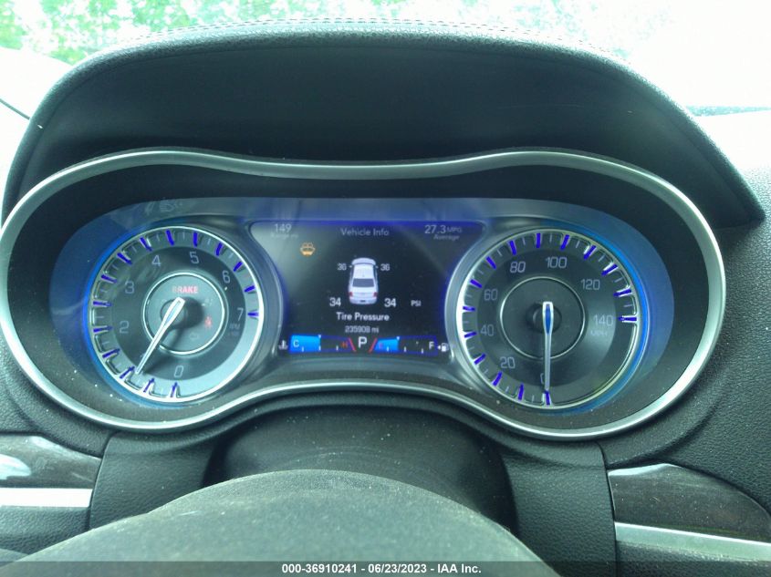2015 CHRYSLER 300 LIMITED - 2C3CCARG9FH842340