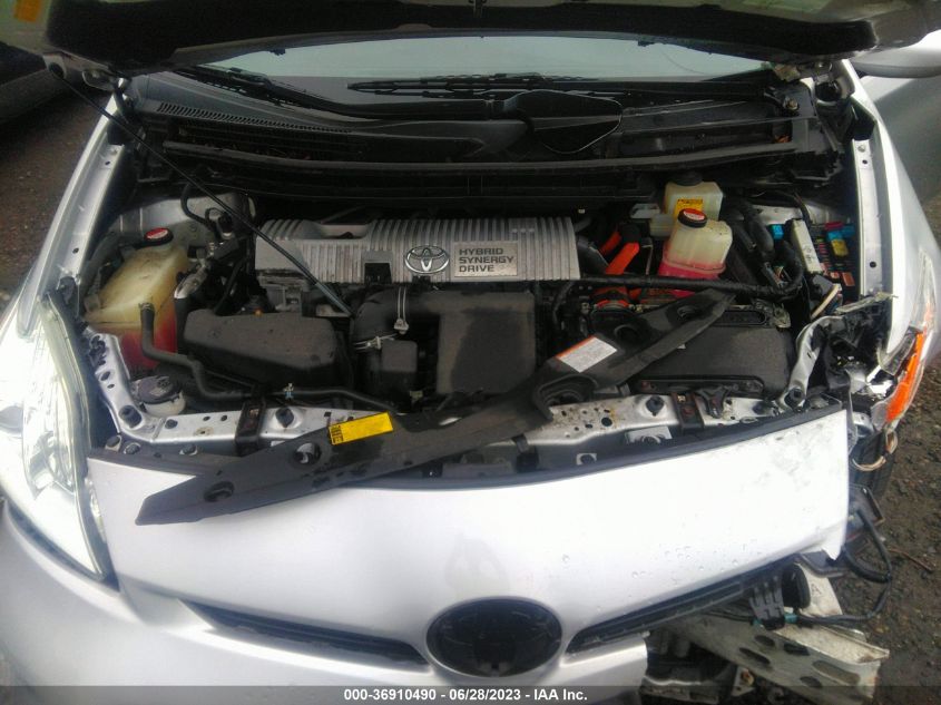 2015 TOYOTA PRIUS FOUR - JTDKN3DU1F0429617