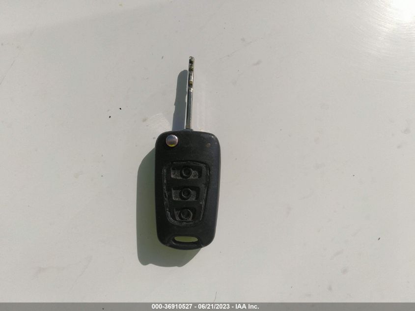 2013 KIA SOUL + - KNDJT2A62D7538111