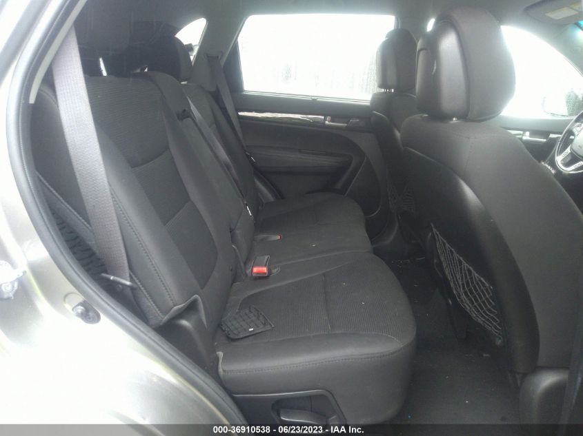 2014 KIA SORENTO LX - 5XYKT3A66EG478736