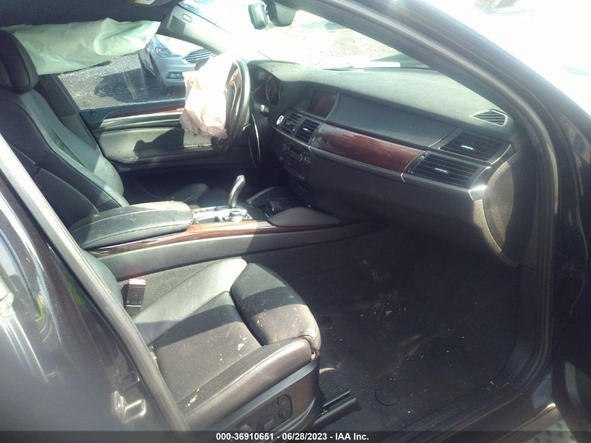 2013 BMW X6 XDRIVE50I - 5UXFG8C56DL591756