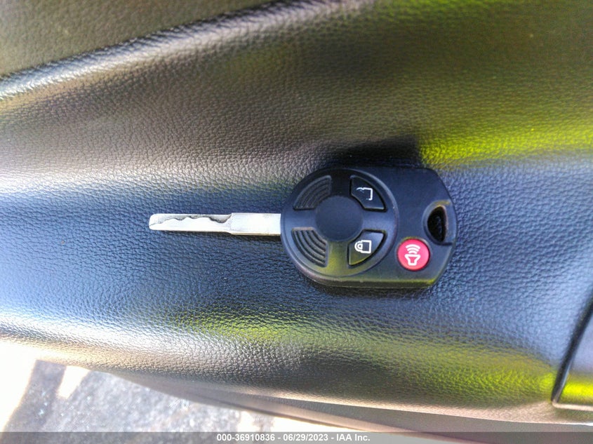 VIN 1FMCU0GDXHUB02979 2017 FORD ESCAPE SE