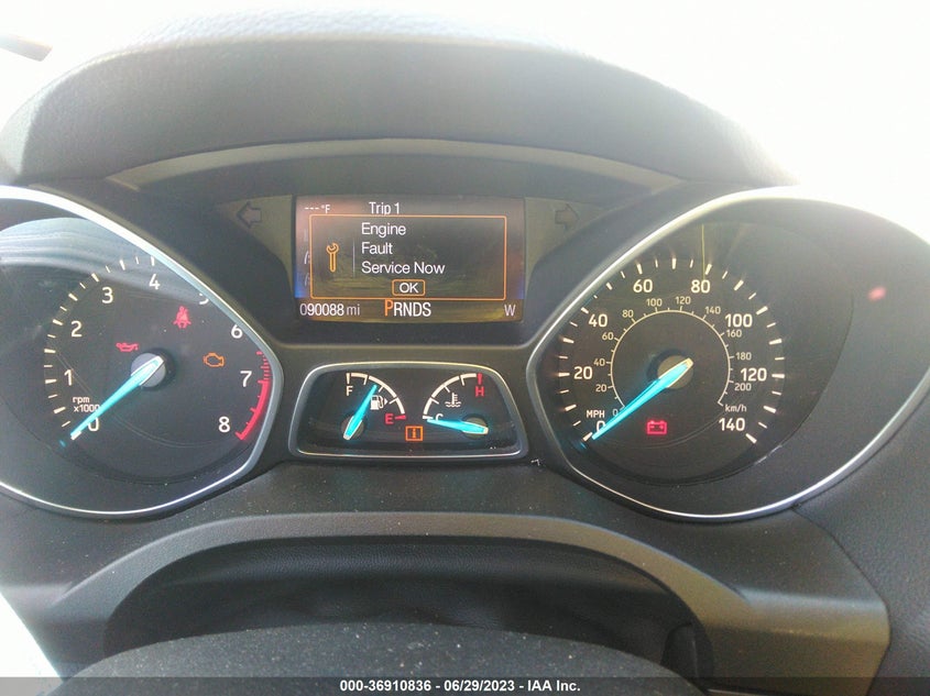 VIN 1FMCU0GDXHUB02979 2017 FORD ESCAPE SE
