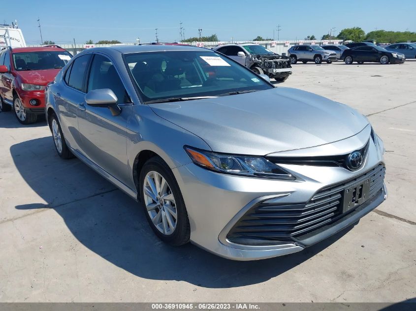 2021 TOYOTA CAMRY LE - 4T1C11AK5MU561126