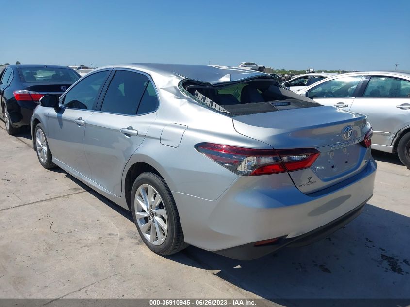 2021 TOYOTA CAMRY LE - 4T1C11AK5MU561126