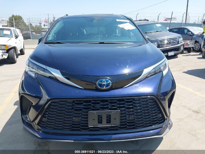 2021 TOYOTA SIENNA XSE - 5TDDRKEC3MS015892