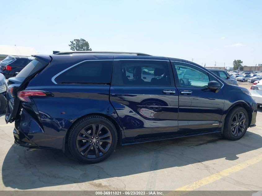 2021 TOYOTA SIENNA XSE - 5TDDRKEC3MS015892