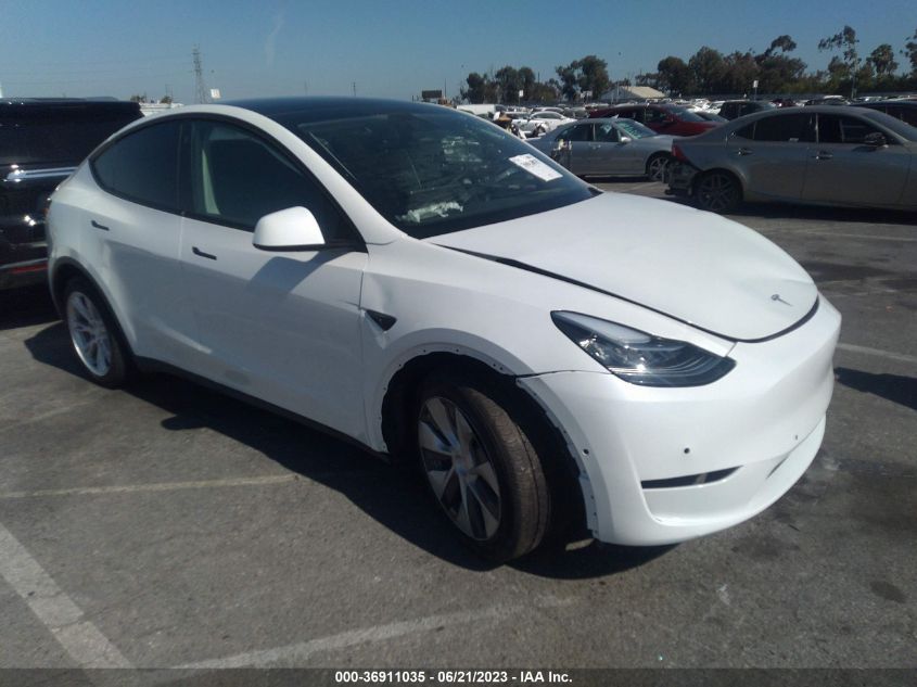 2022 TESLA MODEL Y - 7SAYGAEE7NF43070