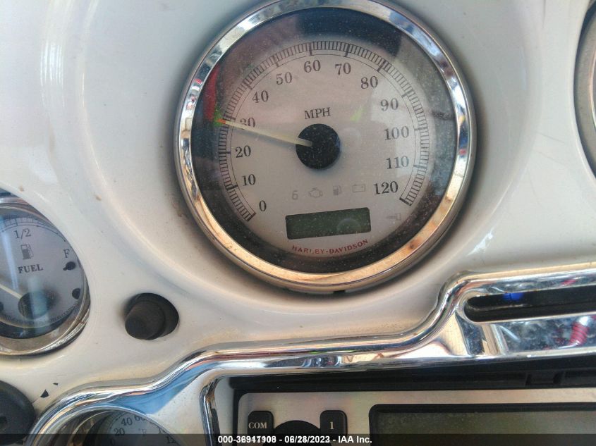 2008 HARLEY-DAVIDSON FLHX - 1HD1KB4168Y662061