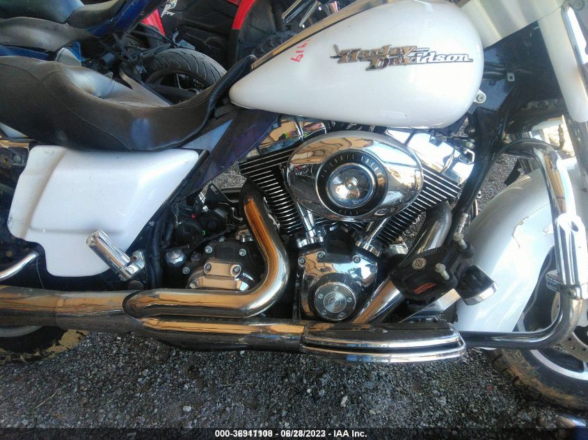 2008 HARLEY-DAVIDSON FLHX - 1HD1KB4168Y662061
